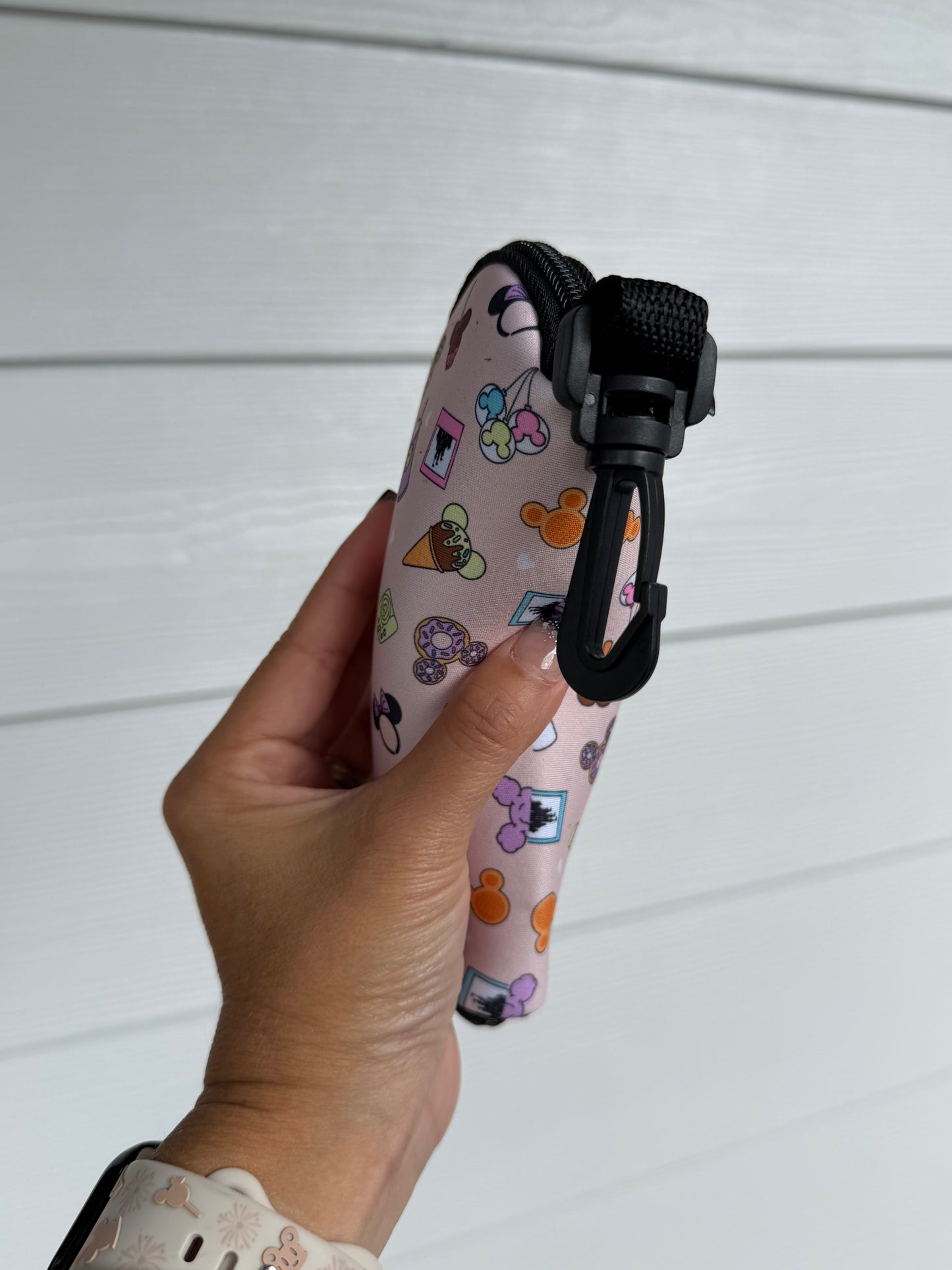 Neoprene Eyeglass Case w/Clip - Snacks Pink