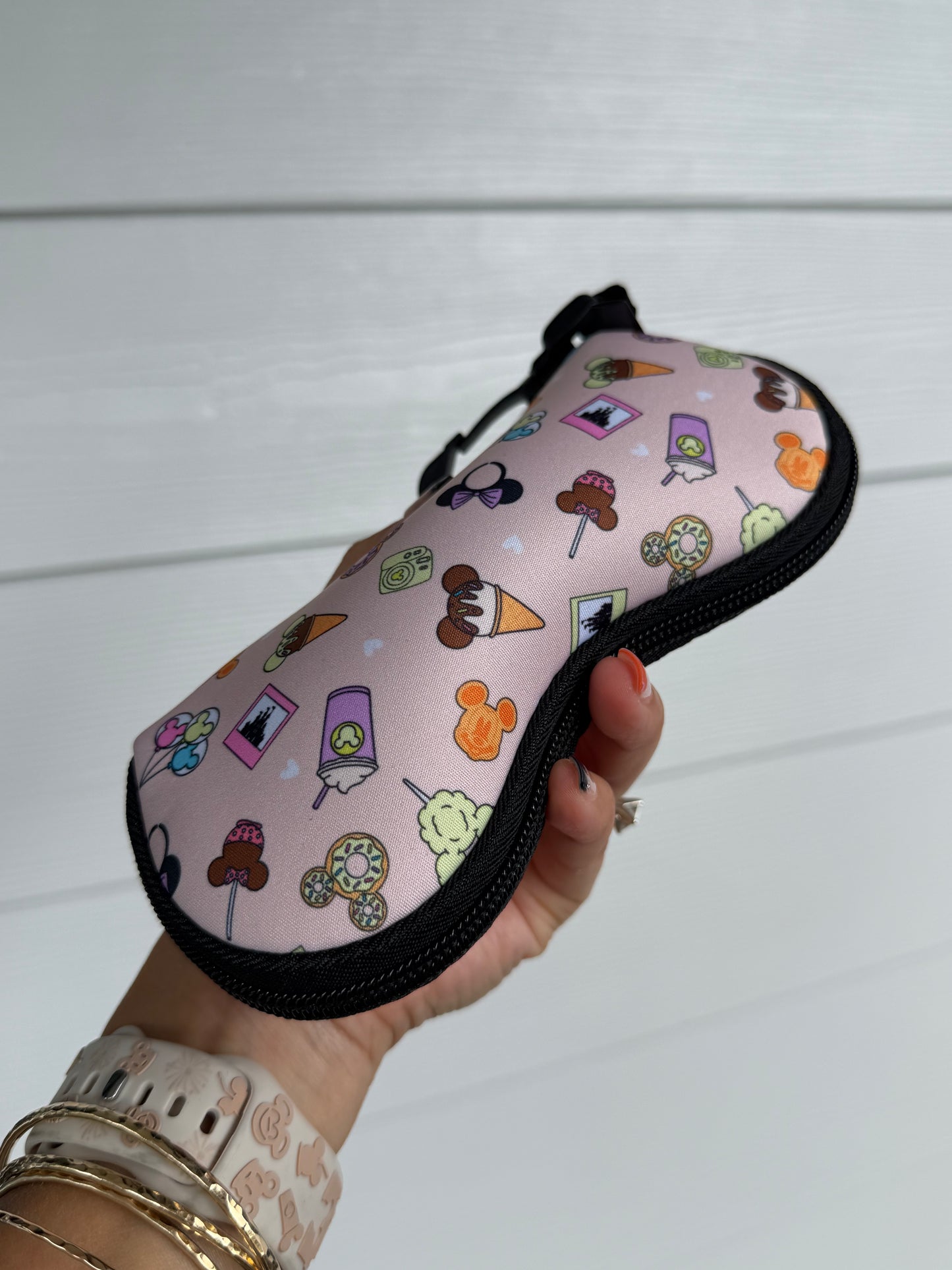 Neoprene Eyeglass Case w/Clip - Snacks Pink