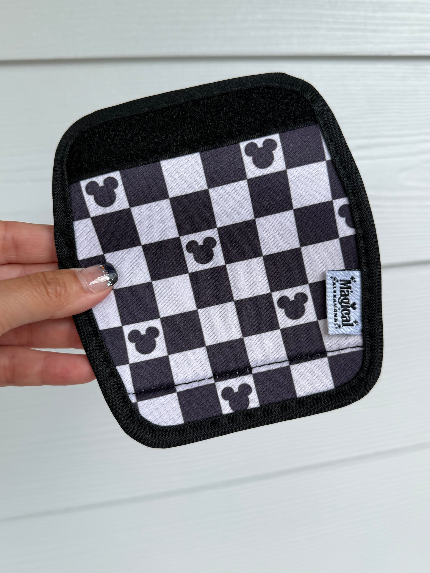 Neoprene Luggage Grip - Black/White Mickey