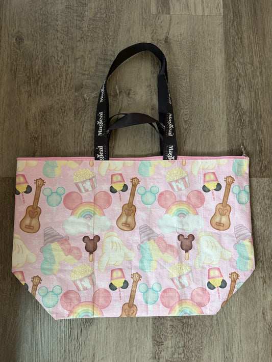 Mama Tote Zipper - Local Magic