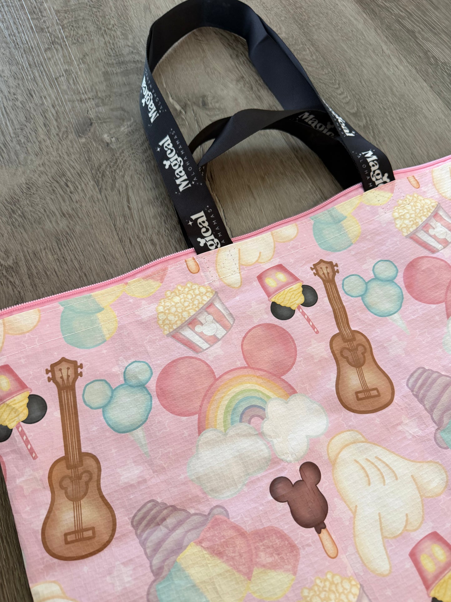 Mama Tote Zipper - Local Magic