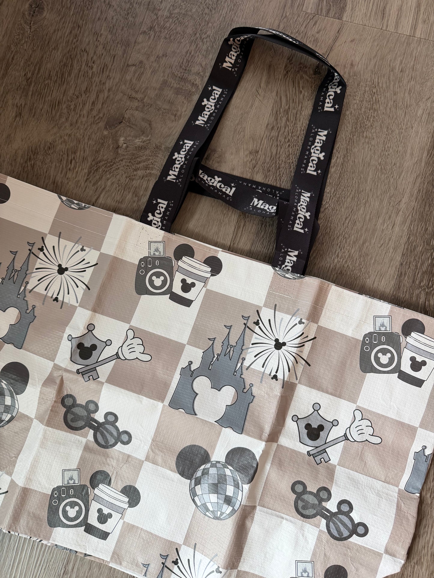 Mama Tote  - Main Street Magic Beige