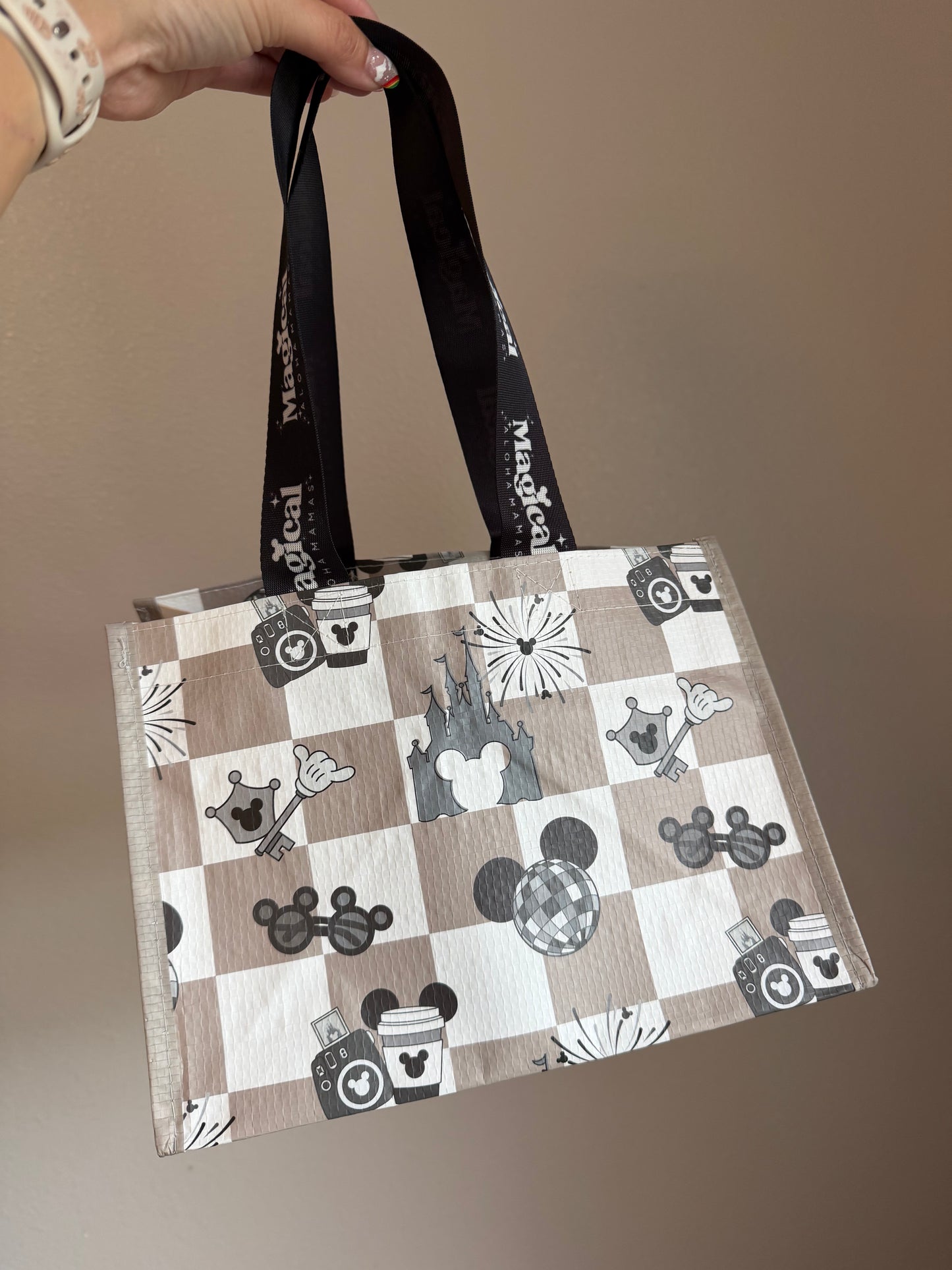 Grindz Tote - Main Street Magic Beige