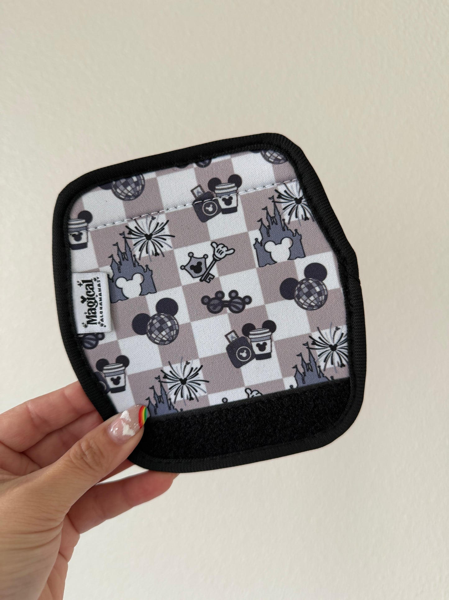 Neoprene Luggage Grip - Main Street Magic Beige